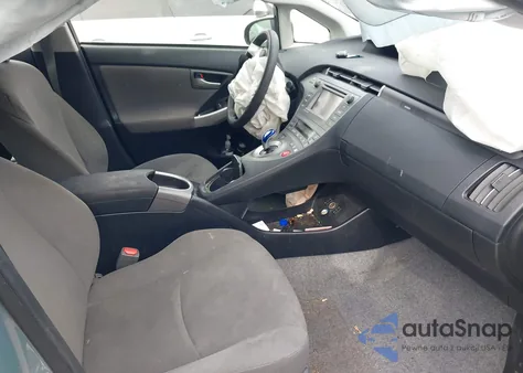 2014 Toyota Prius Plug-In z USA, uszkodzony, nr VIN JTDKN3DP4E3057116